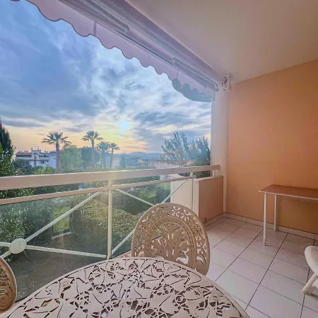 Terrasse Vue - A Quelques Minutes De Cannes Apartmán *